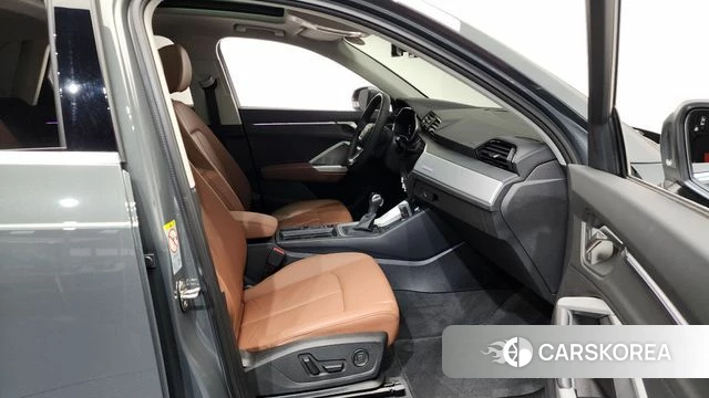 Audi Q3 (F3) 2025 Серый из Кореи, фото 2