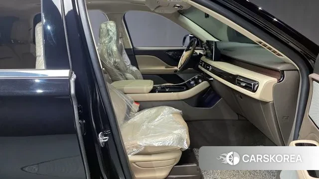 Lincoln Aviator 2nd generation 2022 Черный из Кореи, фото 2