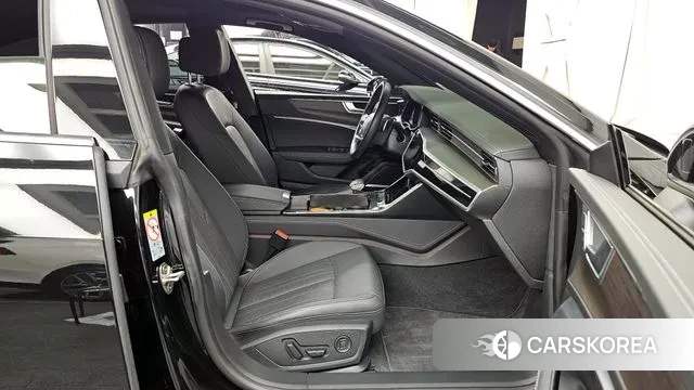 Audi A7 (4K) 2023 Черный из Кореи, фото 2