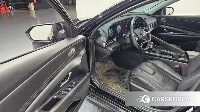 Hyundai Avante (CN7) 2022 Черный из Кореи, фото 2