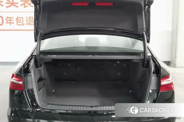Audi A6L 2023 Черный из Китая, фото 2