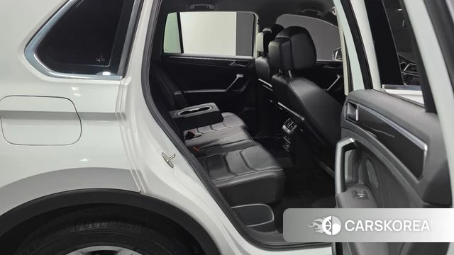 Volkswagen Tiguan second Generation 2020 Белый из Кореи, фото 2