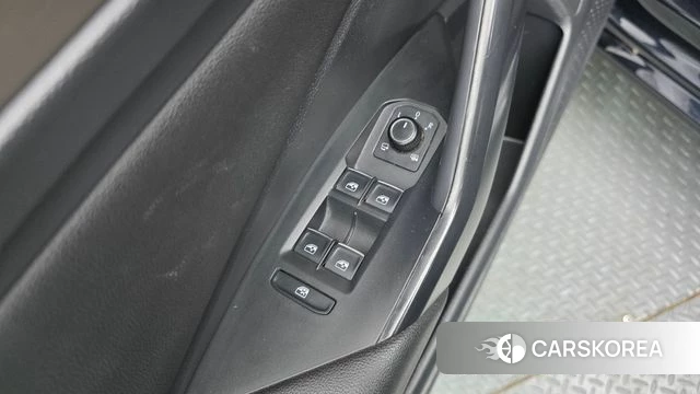 Volkswagen 7th Generation of Jetta 2021 Черный из Кореи, фото 2