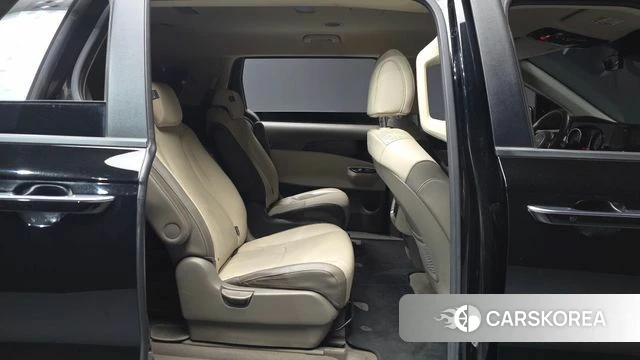 Kia Carnival 4th generation 2023 Черный из Кореи, фото 2