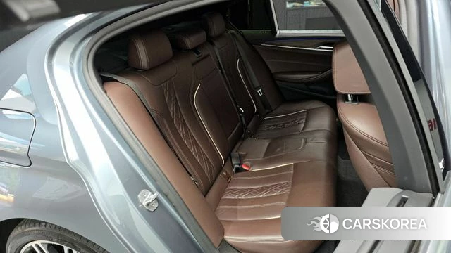 BMW 5 Series (G30) 2019 Серый из Кореи, фото 2