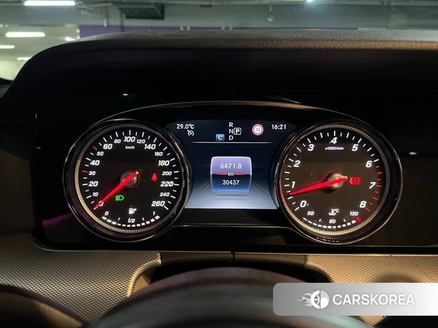 Mercedes-Benz E-Class W213 2020 Черный из Кореи, фото 2
