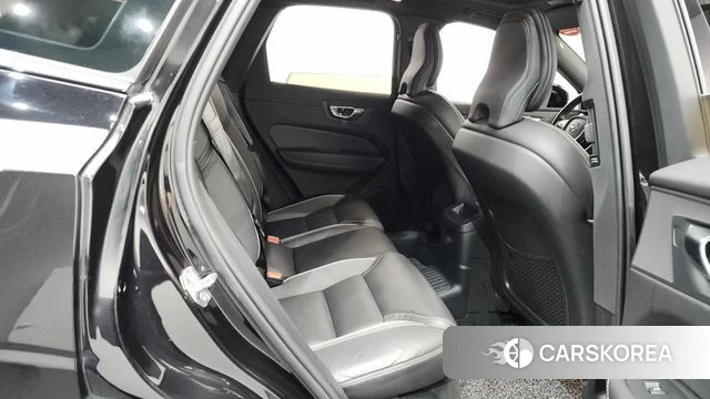 Volvo XC60 second Generation 2020 Черный из Кореи, фото 2