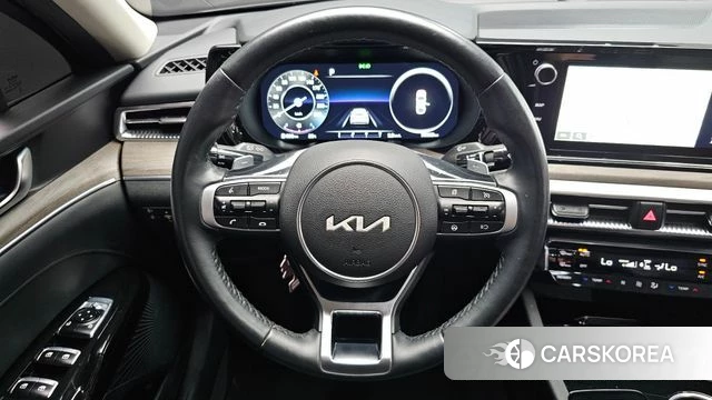Kia K5 3rd generation 2023 Черный из Кореи, фото 2