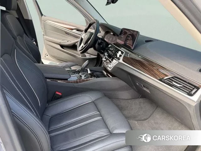 BMW 5 Series (G30) 2022 Серый из Кореи, фото 2