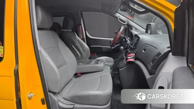 Hyundai The New Grand Starex 2019 Желтый из Кореи, фото 2