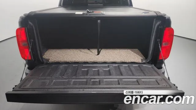 Chevrolet (GM Daewoo) Real New Colorado 2021 Черный из Кореи, фото 2