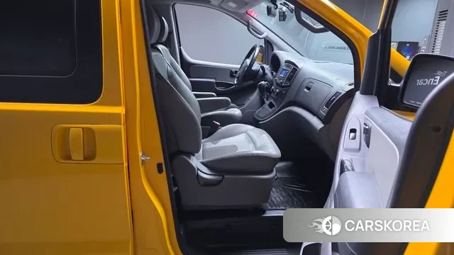 Hyundai The New Grand Starex 2018 Желтый из Кореи, фото 2