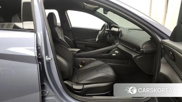 Hyundai The New Avante (CN7) 2023 Светло-серебряный цвет из Кореи, фото 2