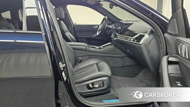 BMW X6 (G06) 2024 Черный из Кореи, фото 2