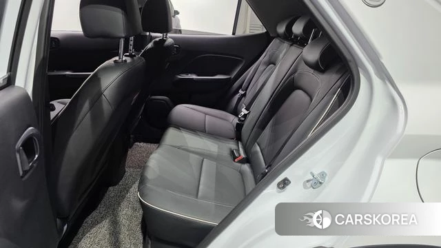 Hyundai Venue 2025 Белый из Кореи, фото 2