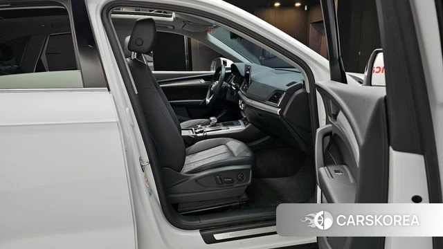 Audi Q5 (FY) 2021 Белый из Кореи, фото 2