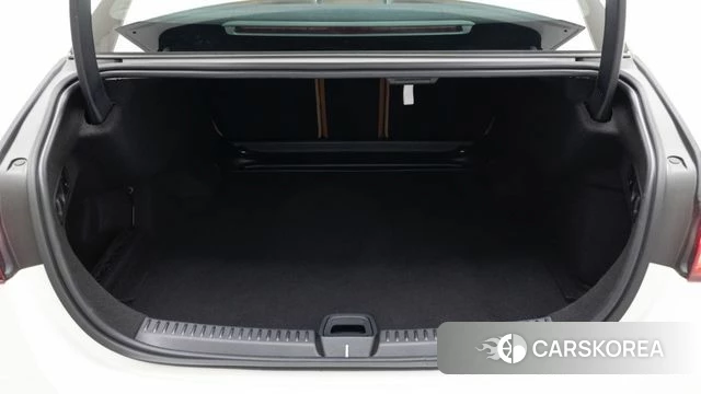 Mercedes-Benz E-Class W214 2025 Белый из Кореи, фото 2