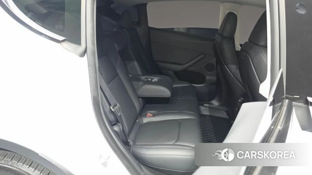 Tesla Model Y 2024 Белый из Кореи, фото 2