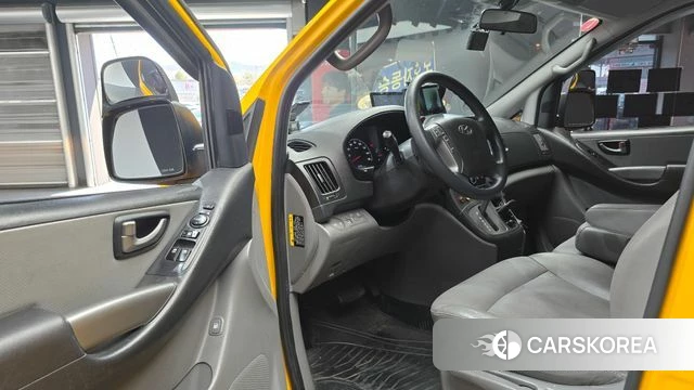 Hyundai The New Grand Starex 2018 Желтый из Кореи, фото 2