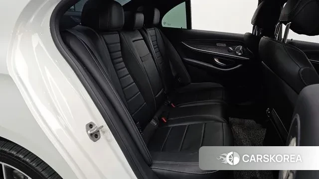 Mercedes-Benz E-Class W213 2021 Белый из Кореи, фото 2