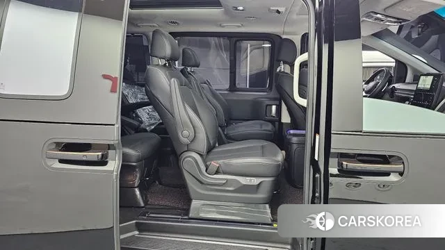 Hyundai Staria 2024 Черный из Кореи, фото 2