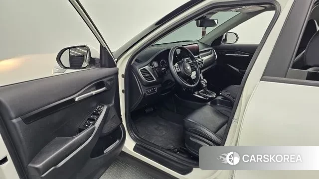 Kia Seltos 2021 Белый из Кореи, фото 2