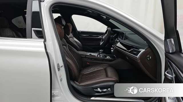 BMW 7 Series (G11) 2020 Белый из Кореи, фото 2