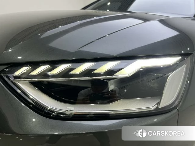Audi A4L 2024 Темно-серый из Китая, фото 2