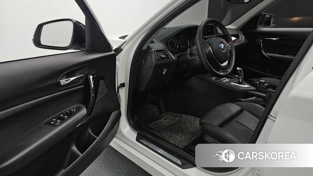 BMW 1 Series (F20) 2018 Белый из Кореи, фото 2