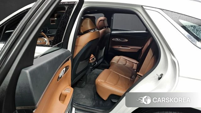 Genesis GV70 2023 Белый из Кореи, фото 2