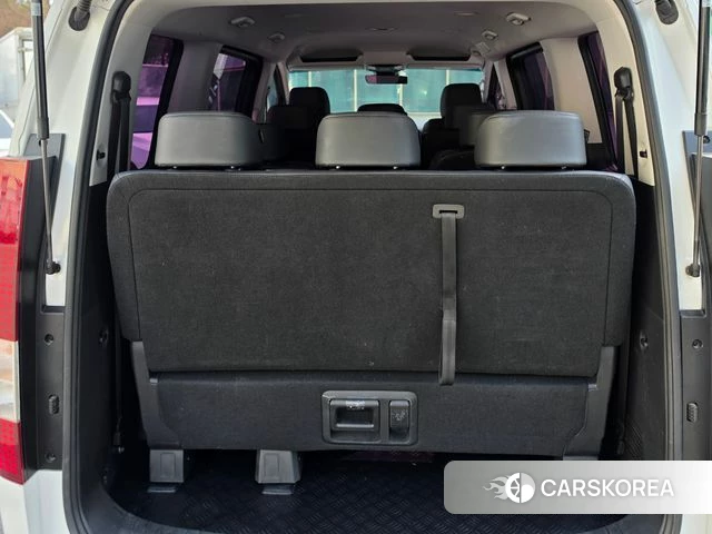 Hyundai Staria 2024 Белый из Кореи, фото 2