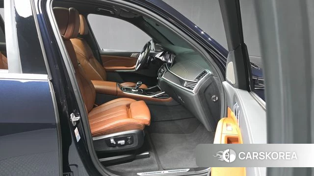 BMW X7 (G07) 2021 Черный из Кореи, фото 2