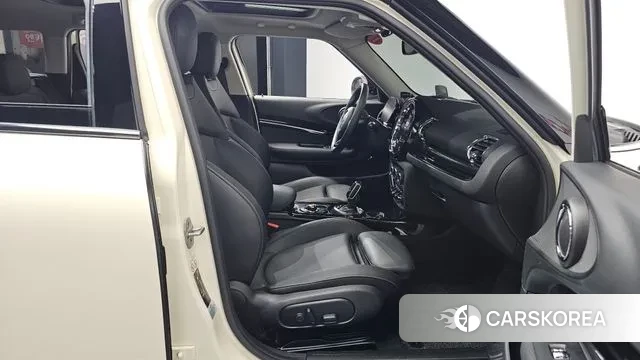 Mini Cooper Clubman 2021 Жемчужный цвет из Кореи, фото 2