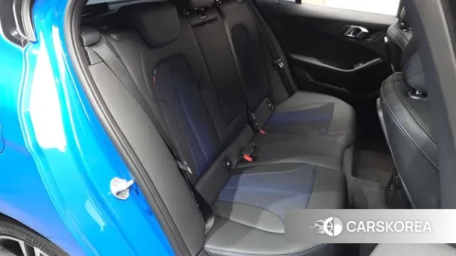 BMW 1 Series (F40) 2024 Синий из Кореи, фото 2