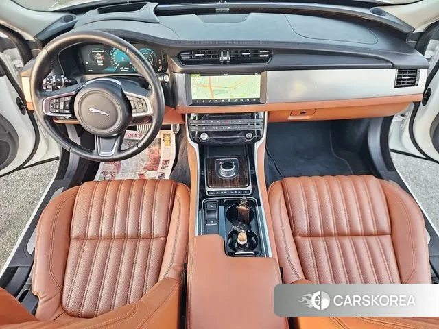 Jaguar XF (X260) 2018 Белый из Кореи, фото 2