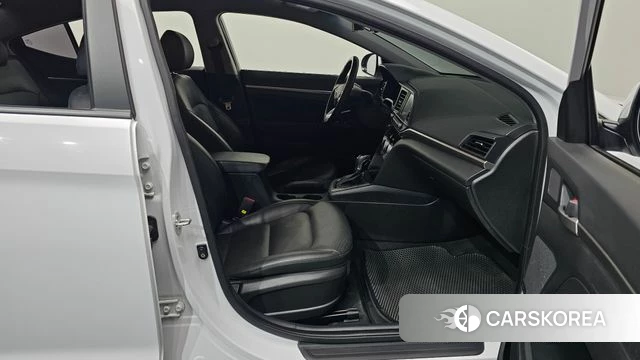 Hyundai The New Avante AD 2018 Белый из Кореи, фото 2