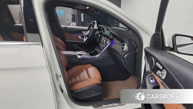 Mercedes-Benz GLC-Class X253 2022 Белый из Кореи, фото 2