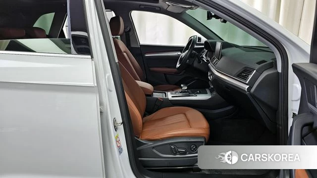 Audi Q5 (FY) 2021 Белый из Кореи, фото 2