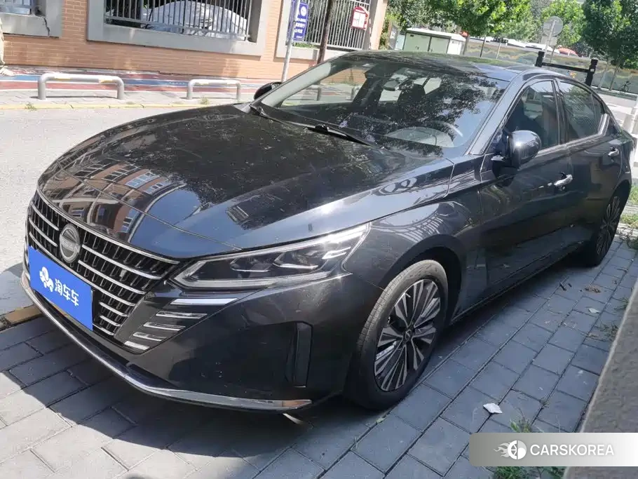 Nissan Altima 2024 Черный из Китая, фото 2