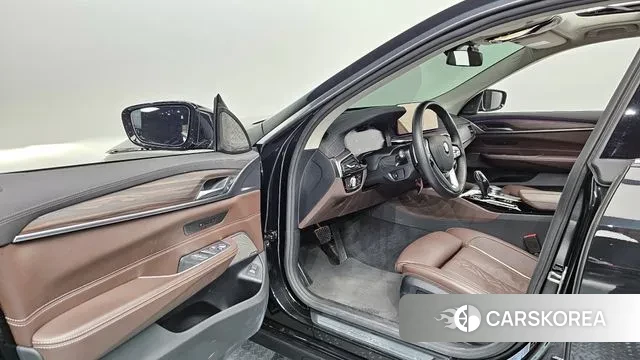 BMW 6 Series GT (G32) 2021 Черный из Кореи, фото 2