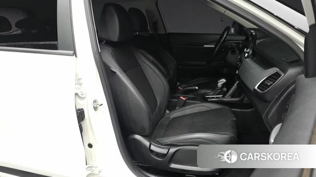 Kia Seltos 2022 Белый из Кореи, фото 2