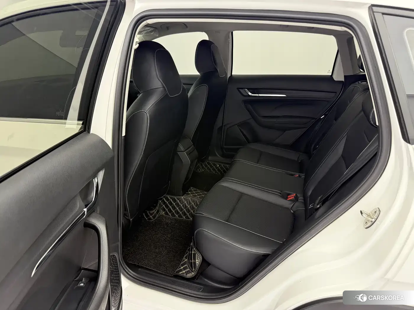 Skoda Kamiq 2022 Белый из Китая, фото 2