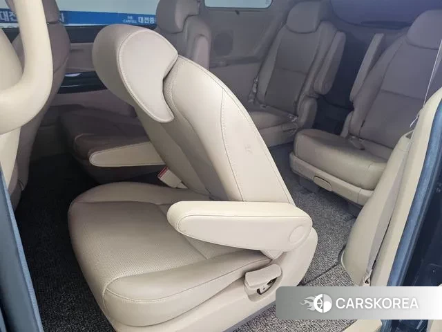 Kia The New Carnival 2019 Черный из Кореи, фото 2