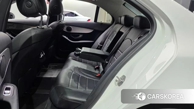 Mercedes-Benz C-Class W205 2018 Белый из Кореи, фото 2