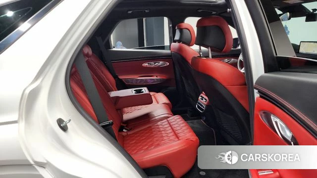 Genesis GV70 2023 Белый из Кореи, фото 2