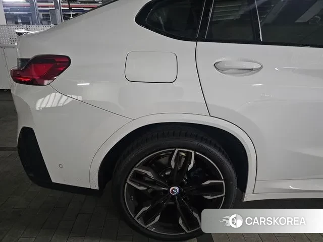 BMW X4 (G02) 2024 Белый из Кореи, фото 2
