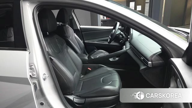 Hyundai Avante (CN7) 2021 Серебристо-серый из Кореи, фото 2