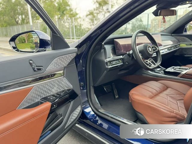 BMW 7 series 2023 Синий из Китая, фото 2