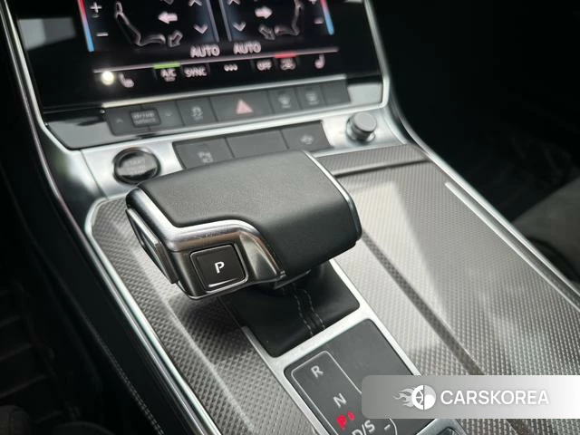 Audi A6L 2021 Темно-серый из Китая, фото 2