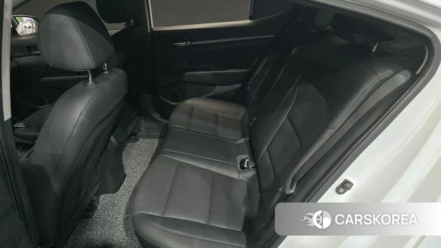 Hyundai Avante AD 2018 Белый из Кореи, фото 2